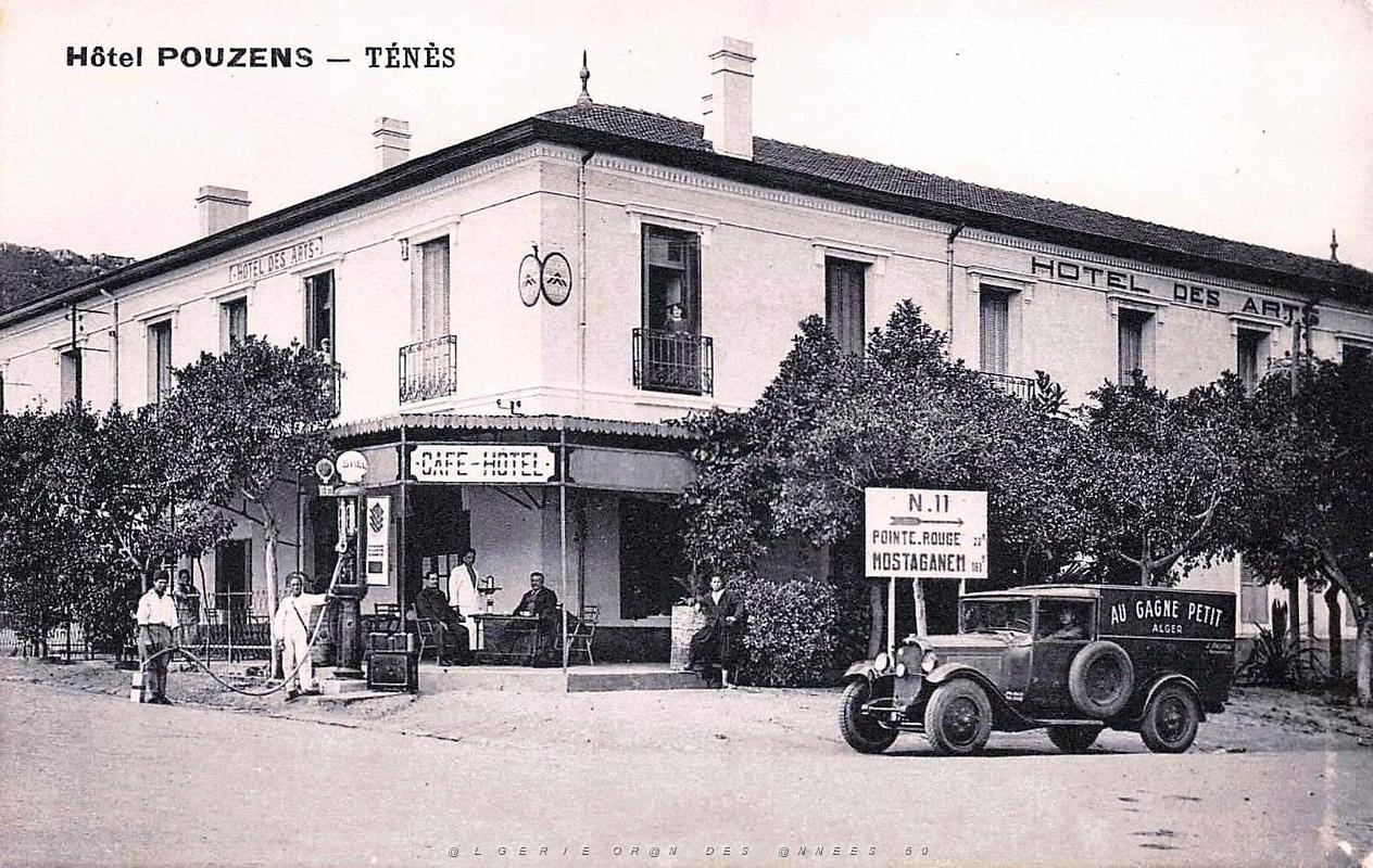 120- Tenes - Hotel des arts et pompe a essence.jpg